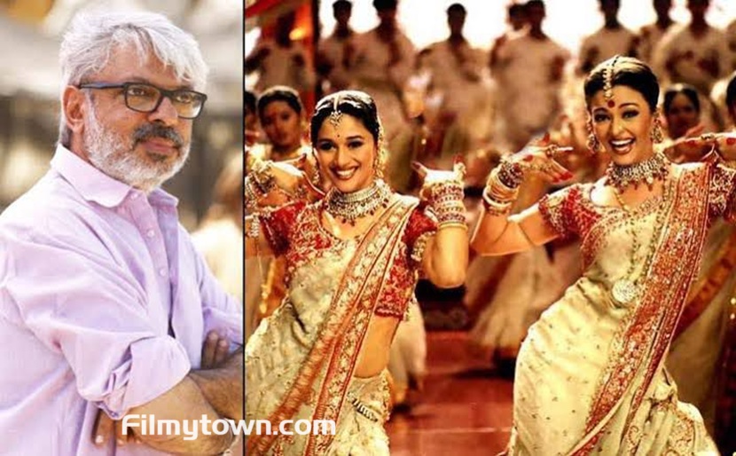 Sanjay Leela Bhansali and Dola Re Dola artistes Madhuri and Aishwarya